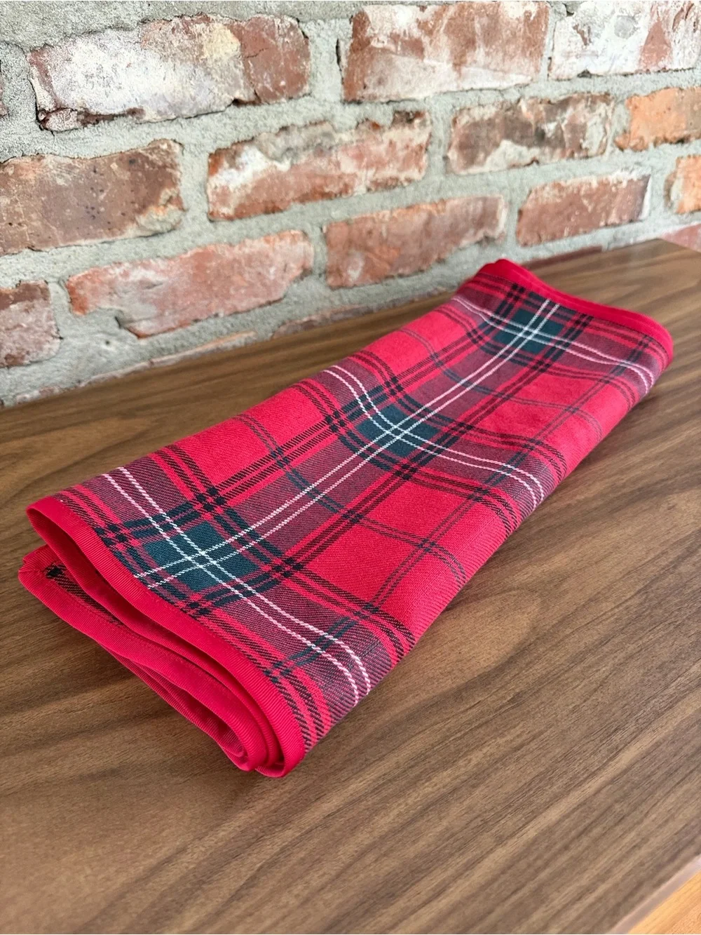 Williams Sonoma Red Tartan Plaid Table Runner 16x108 Christmas Linen Cotton